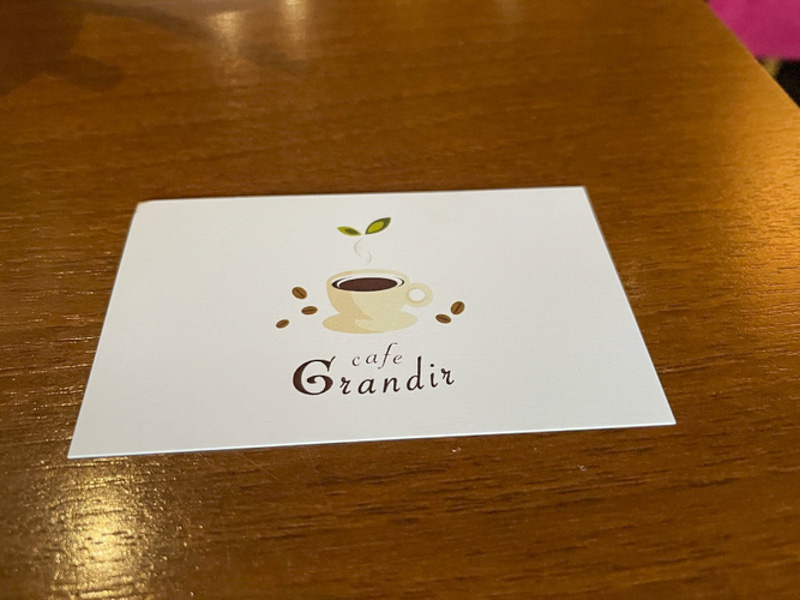 新宿三丁目の間借りカフェ『Cafe Grandir(カフェグランディール）』