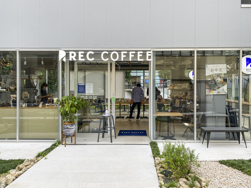 福岡発カフェ『REC COFFEE（レックコーヒー） 水道橋店』