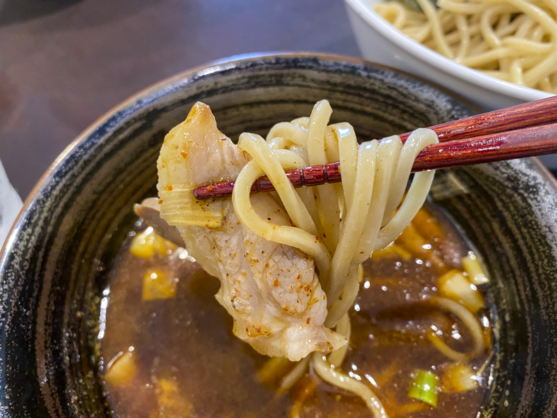 西早稲田の人気つけ麺店『つけ麺 麦の香』辛つけ麺