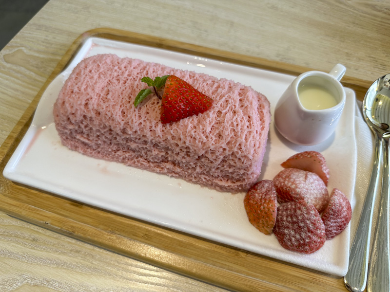 『Seoul Cafe(ソウルカフェ)』糸かき氷 ストロベリー 1,584円