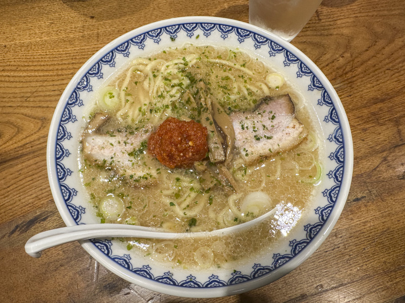 【高田馬場周辺の安くて美味しいお店】ご当地インスパイアメニューも人気のラーメン屋『渡なべ』