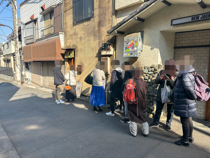 【新宿の行列ができる人気店】並んででも食べたいお店16選 人気ラーメン『渡なべ』