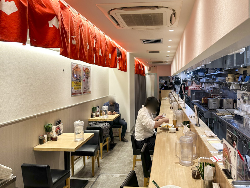 『175°DENO担担麺 TOKYO』の店内