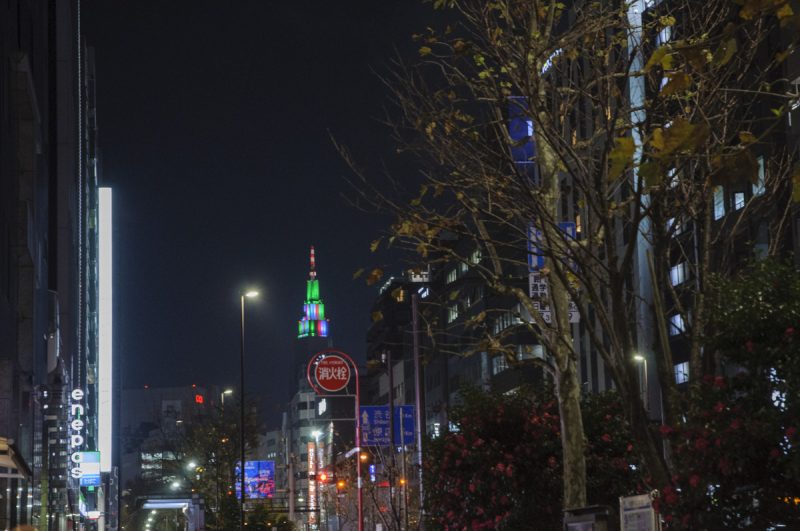 2023年【新宿のクリスマスイルミネーション14選】新宿中央公園や新宿サザンテラス、ヒルトン東京などのクリスマスツリーまとめ