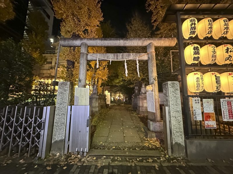 新宿の初詣におすすめな神社12選 2.東新宿『稲荷鬼王神社』