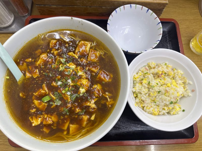 『香源』マーボー麺 700円＋半炒飯 300円