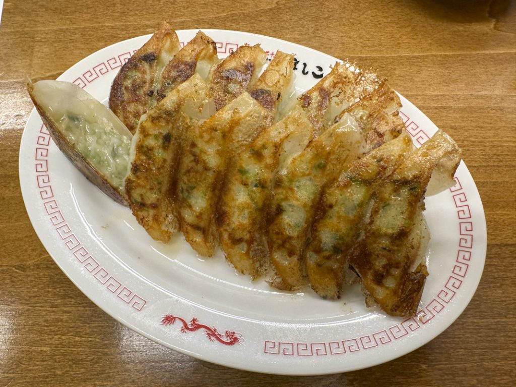 『大阪餃子専門店 よしこ 飯田橋店』の餃子 2人前 836円