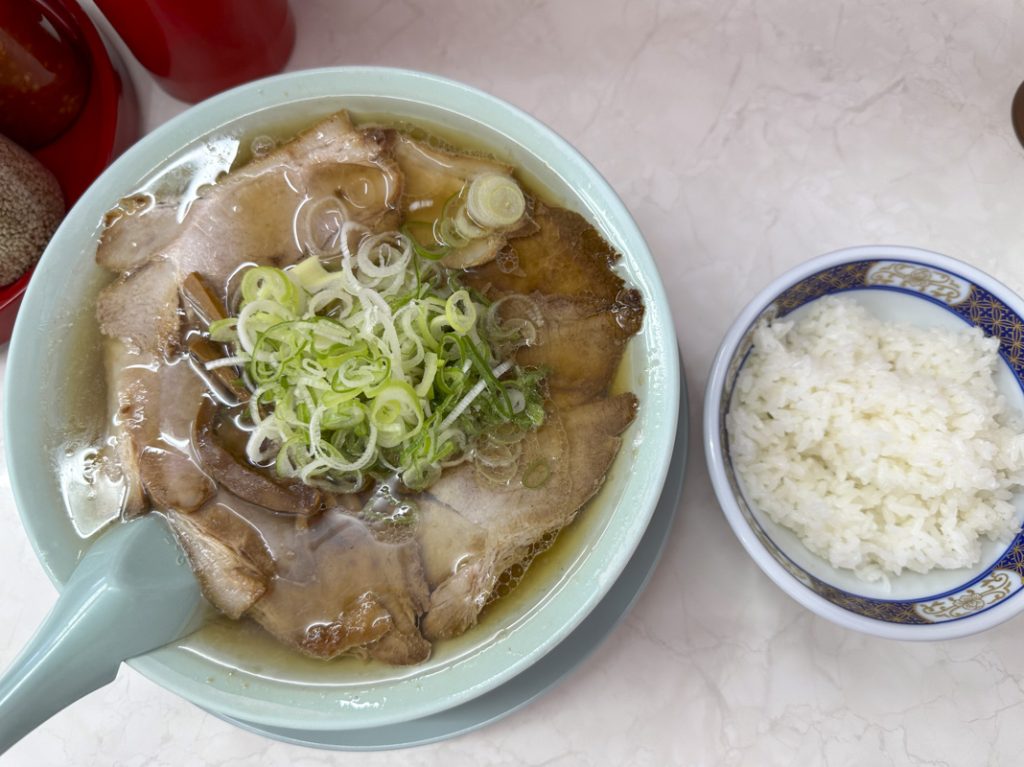 『ナギチャンラーメン』の中華そば 800円