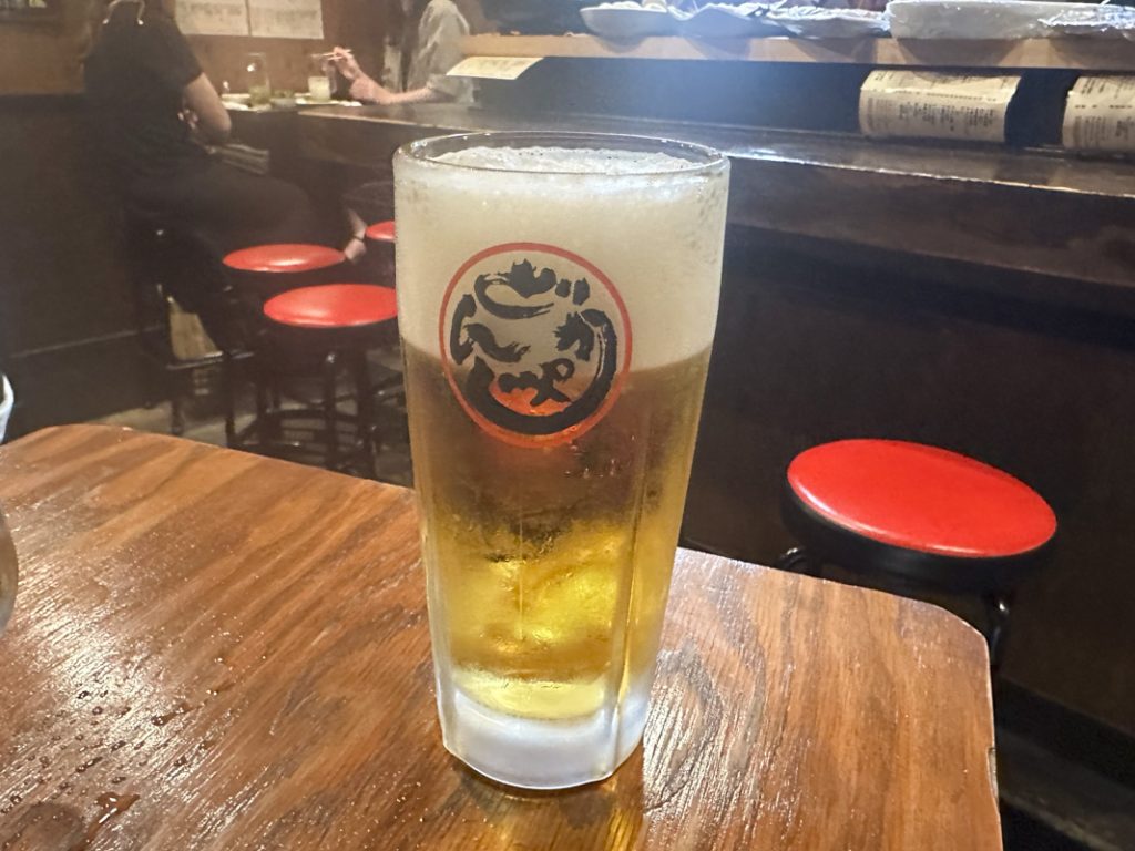 『新宿参丁目 立呑み ありがとう』生ビール(中ジョッキ)600円