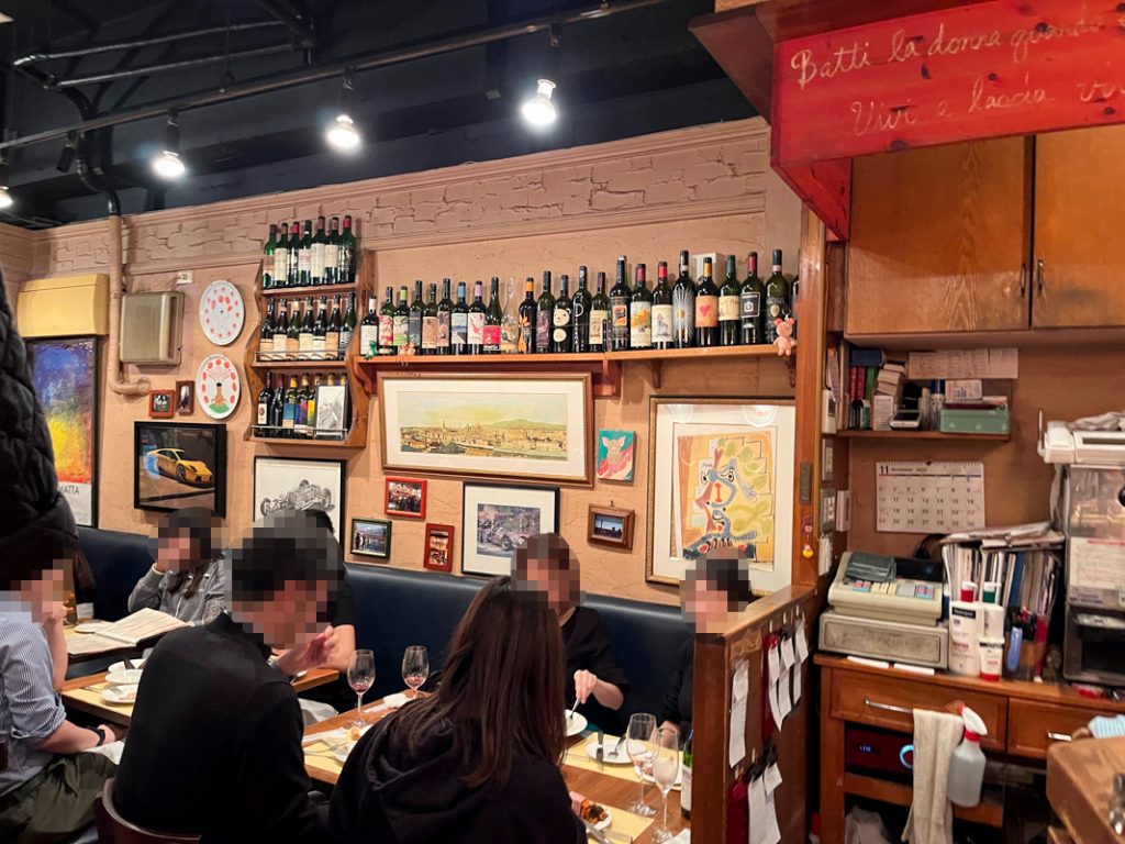 新宿歌舞伎町の本格ピッツェリア『Pizzeria LUMEN』の店内やメニュー