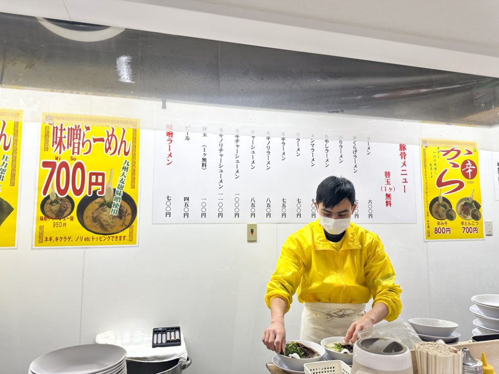 『博多天神 新宿東口店』のリニューアルした店内と提供メニュー