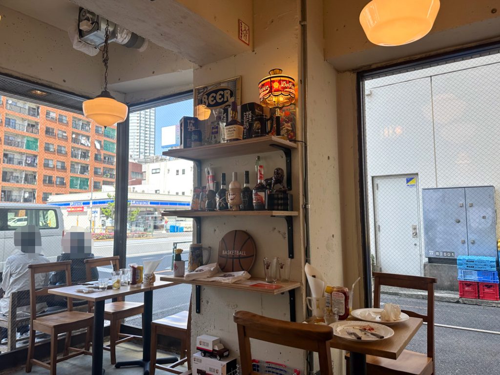 新宿曙橋『Clutch Tokyo』の店内とメニュー