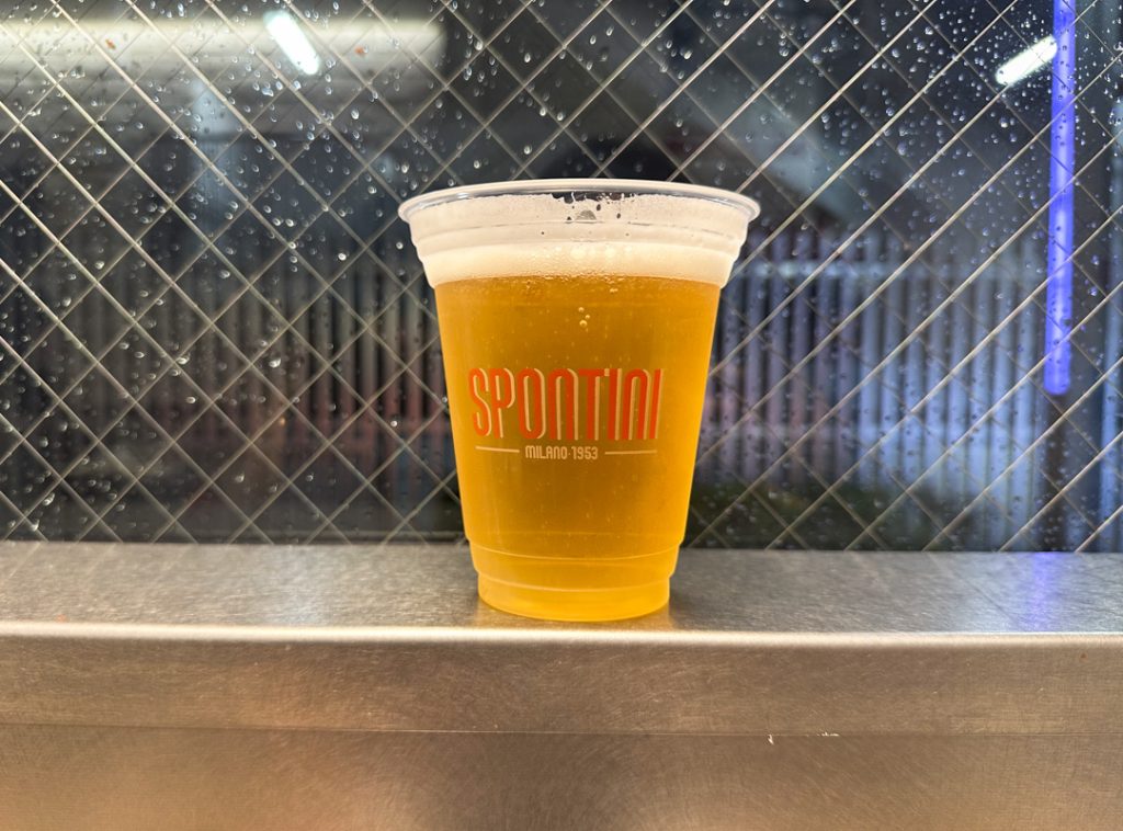 『SPONTINI 新宿店』生ビール 550円