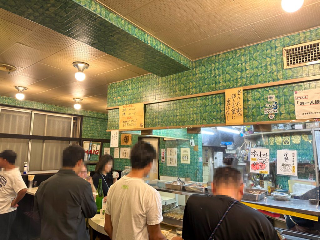 『スタンディングルーム 鈴傳 四ツ谷』の店内