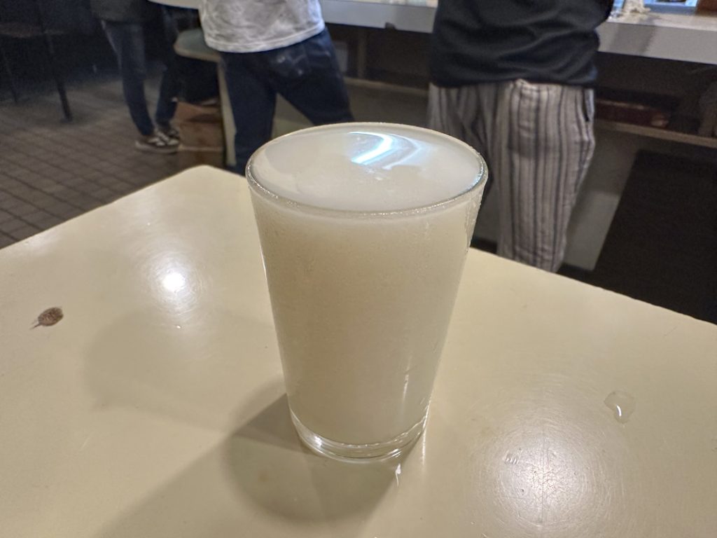 『スタンディングルーム 鈴傳 四ツ谷』の日本酒とおつまみ