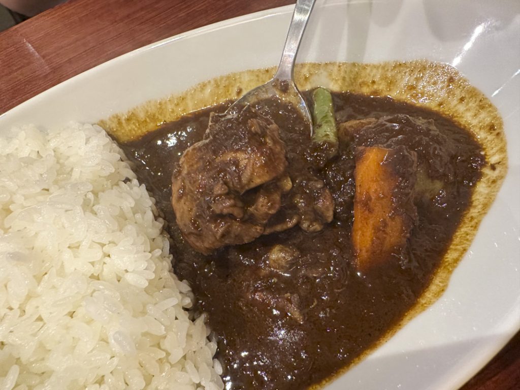 『カレー専門店 B』のチキンカレー 1,400円
