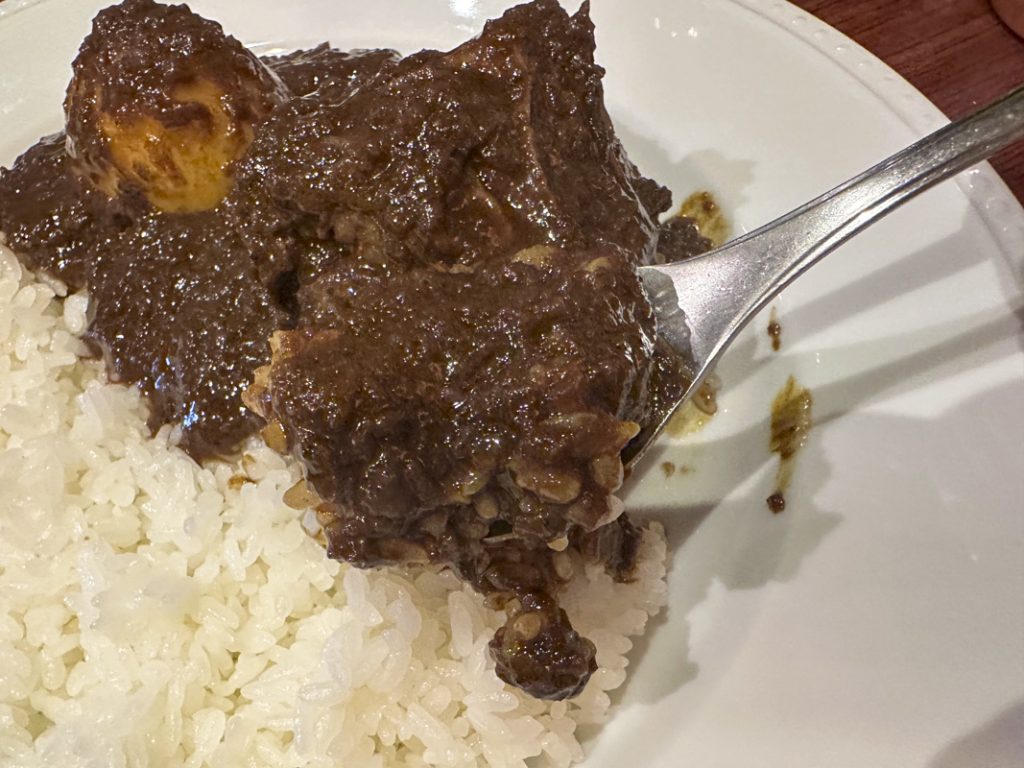 『カレー専門店 B』のビーフ角切りカレー 1,800円
