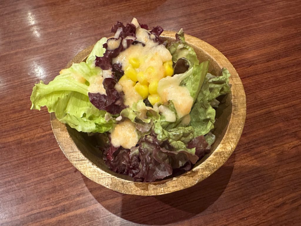 『カレー専門店 B』のサラダ