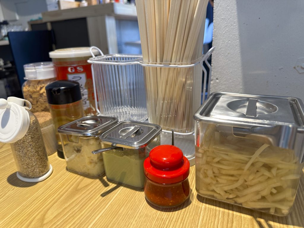 『横浜家系ラーメン てつ家 市ヶ谷』のトッピング