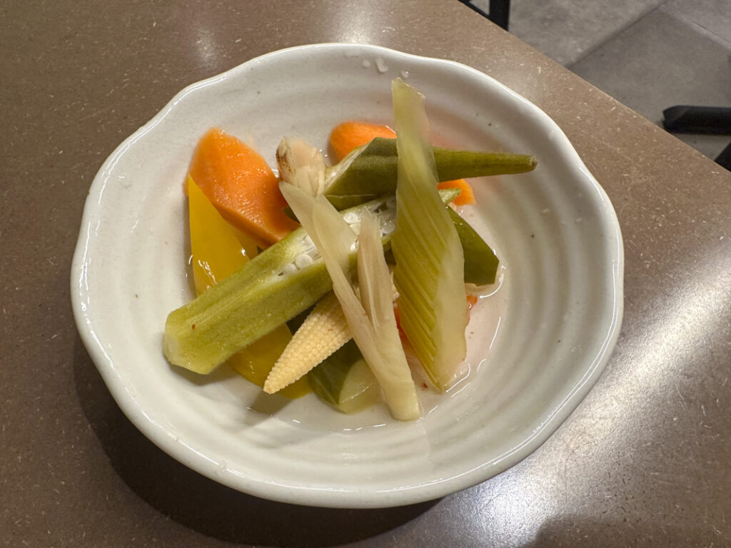 『オケタプ(OKEI TAPROOM)』中華ピクルス 550円