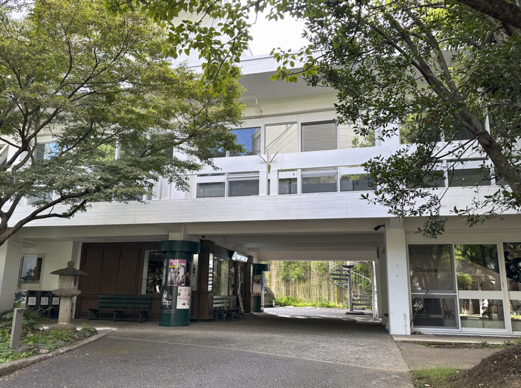 新宿区にある本屋(書店)まとめ13選 7.神楽坂『PASSAGE RIVE GAUCHE』