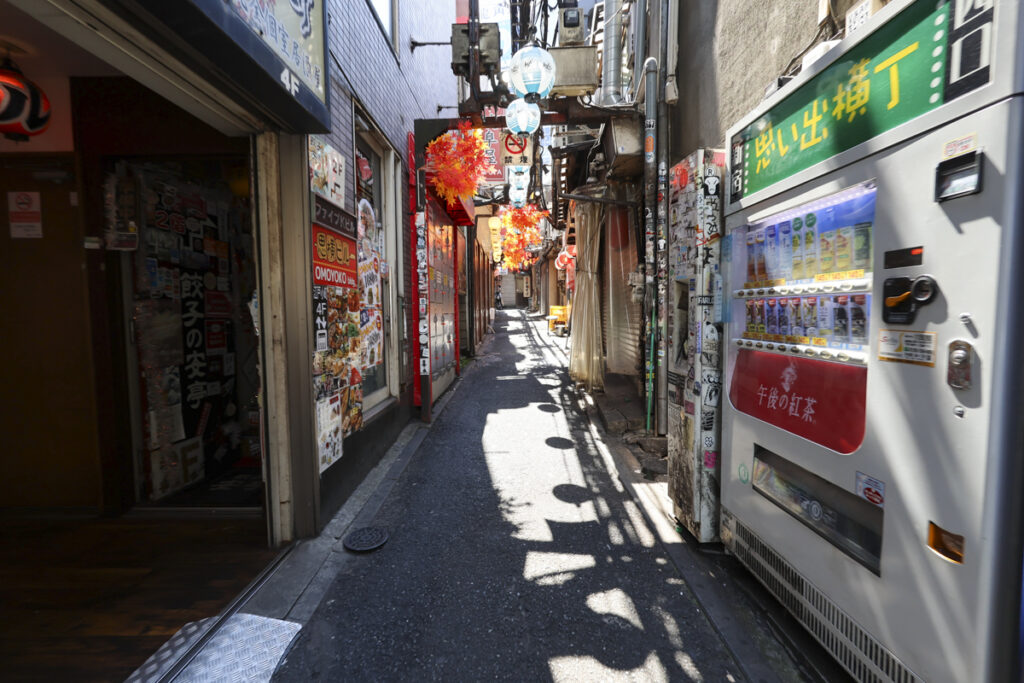天玉そば発祥の老舗蕎麦屋『かめや 新宿店』