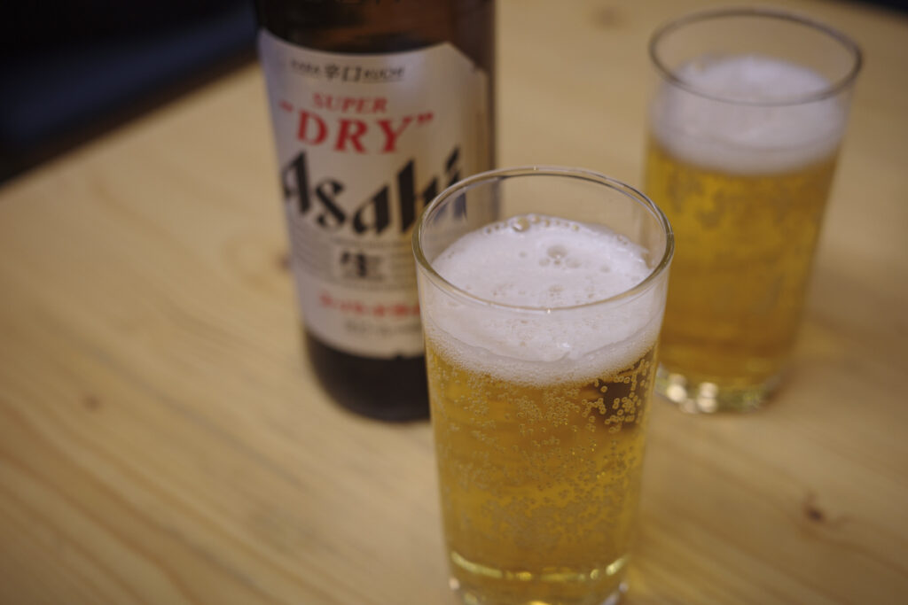 『大衆&個室 祭酒場 飯田橋東口駅前店』のアサヒスーパードライ 小瓶 627円