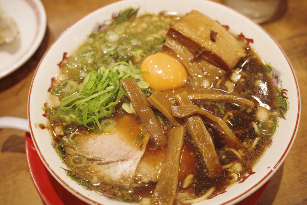 『伍福軒 新宿西口店』角煮ラーメン 1,280円