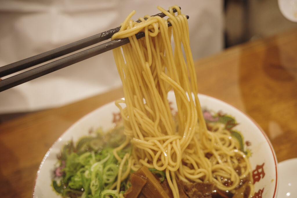『伍福軒 新宿西口店』餃子ヤキメシ定食 1,290円
