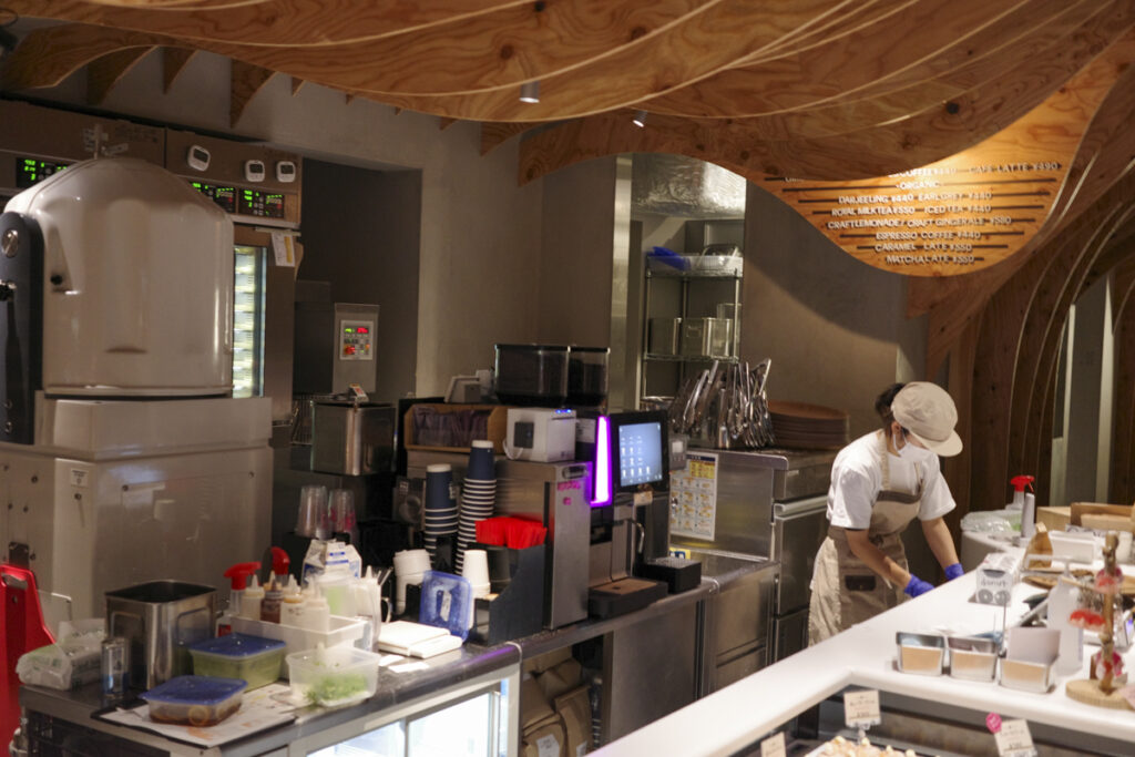 『we♡donut(ウィーラブドーナツ) 神楽坂店』の店内