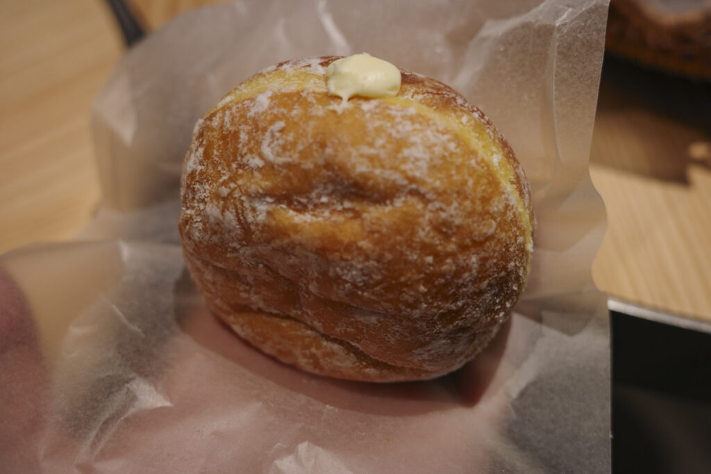 『we♡donut(ウィーラブドーナツ) 神楽坂店』生カスタードクリーム 350円