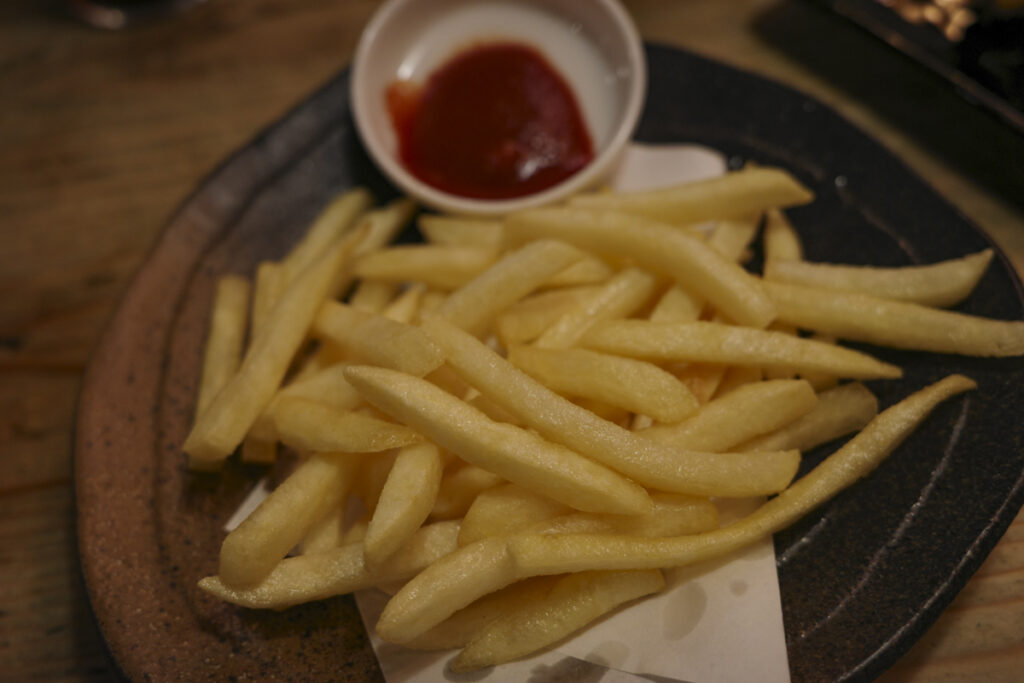 『やきとり串坊主』の炭火焼き串メニューと絶品おつまみ