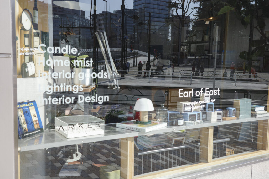 新宿御苑前のセレクトショップ併設カフェ『PARKER COFFEE STAND』