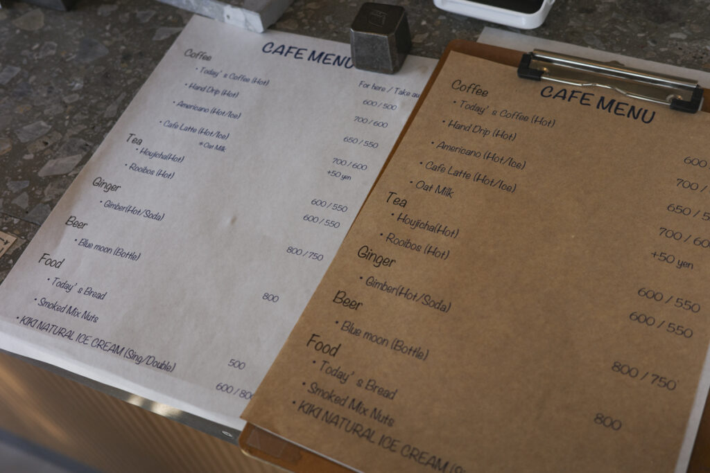 『PARKER COFFEE STAND』の店内とメニュー