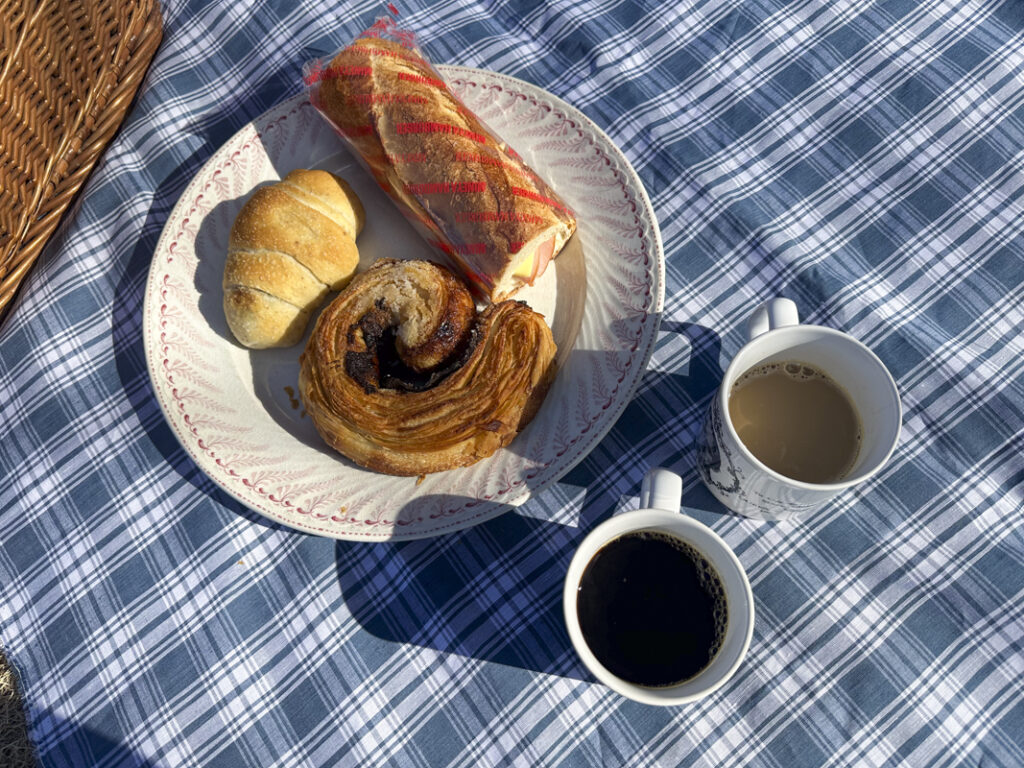 新宿のおすすめなパン屋(ベーカリー) 11.新宿6丁目『峰屋 工場直売所』