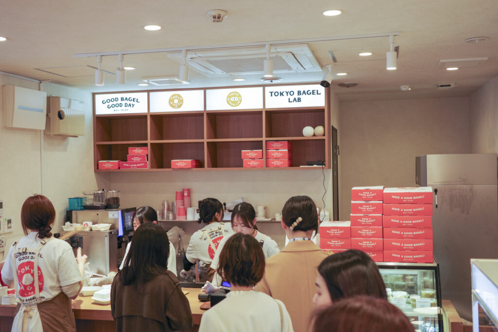 新大久保 TOKYO BAGEL LAB 店内