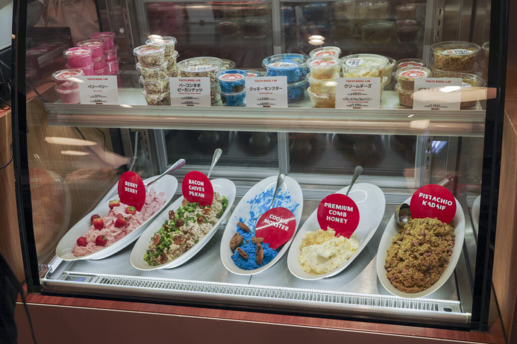 新大久保 TOKYO BAGEL LAB 店内