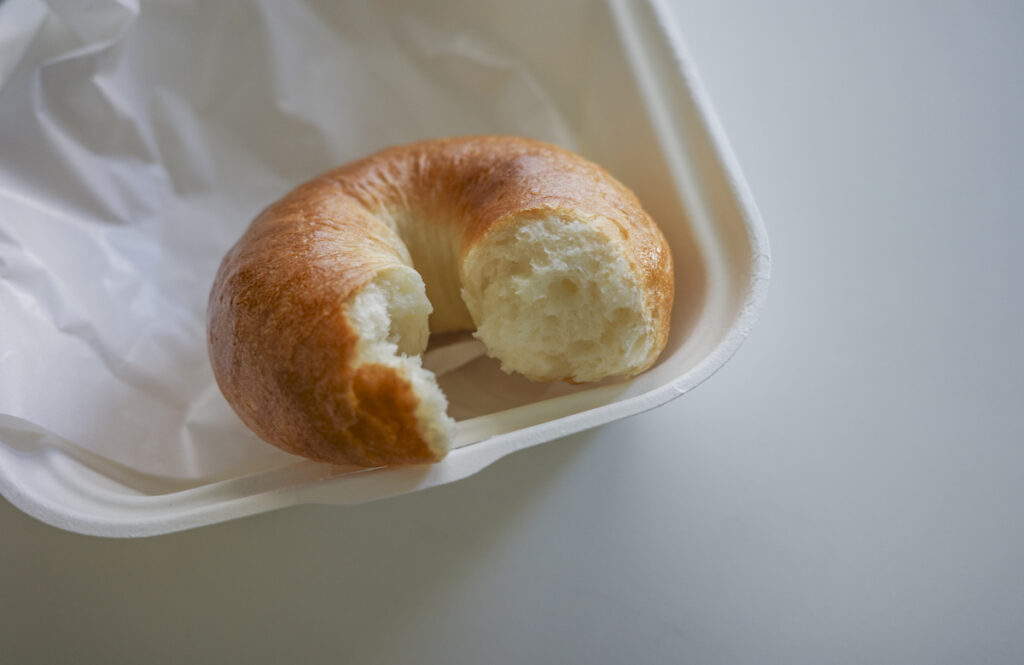新大久保 TOKYO BAGEL LAB プレーン 352円(税抜)