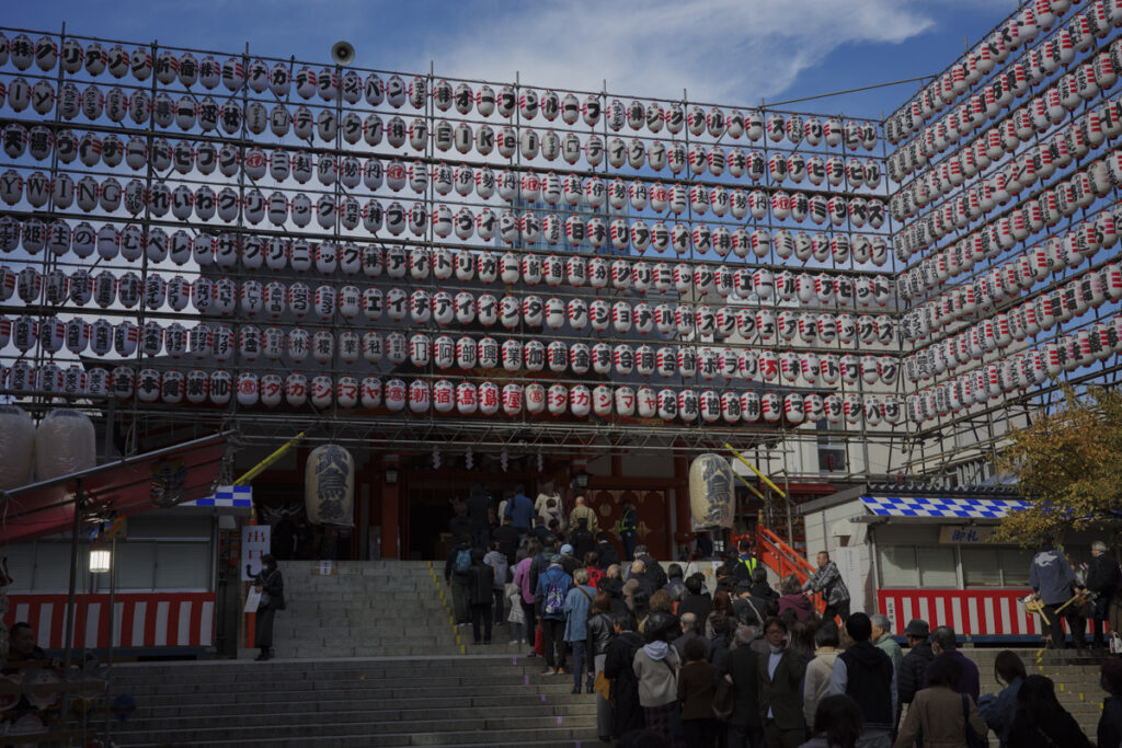 【新宿フォトスポット16選】西新宿・歌舞伎町・新宿駅周辺の人気撮影スポットまとめ